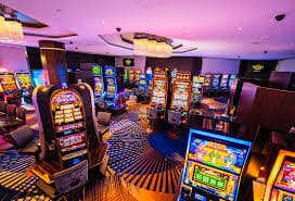 Filipino player celebrating a sports betting win on peso88 platform